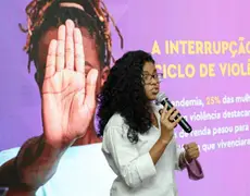 Rio lança o Cartão Mulher Carioca com auxílio de R$ 400 para mulheres em situação de violência doméstica 
