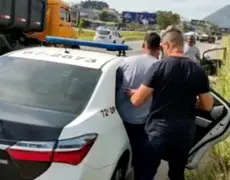 Acusado de roubar motorista de caminhão é preso na RJ-106, em Maricá