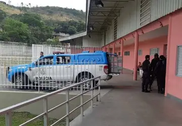 Acusado de esfaquear adolescentes é preso após buscar atendimento em hospital de São Gonçalo