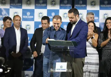 Prefeito Vantoil Martins recebe o governador do Rio para assinatura de convênio de infraestrutura