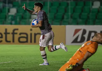 Fluminense vence por 10 a 1, mas cai na Sul-Americana