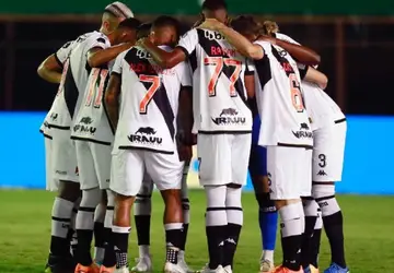 Ramón Díaz tem dúvidas para definir escalação do Vasco contra o Corinthians; veja provável time