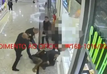 Vídeo mostra agressão de Marcos Braz a torcedor do Flamengo em shopping do Rio