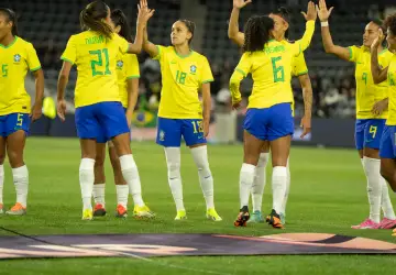 Brasil derrota México e se garante na decisão da Copa Ouro feminina