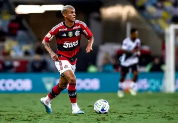 Lateral do Flamengo é acusado de agressão por empresário no Rio