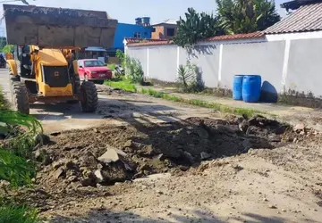 Traficantes obrigaram funcionário de prefeitura construir barricadas em Caxias, segundo Polícia