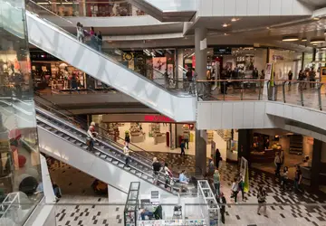 Levantamento aponta queda no fluxo de shoppings centers, em 2023