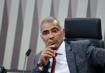 Presidente, Romário também jogará pelo América-RJ aos 58 anos