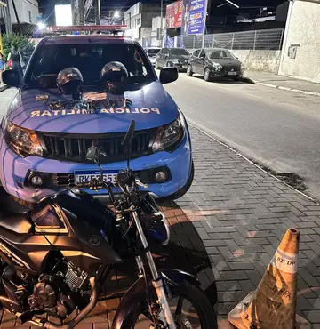 Homens são presos após furtarem uma moto em Maricá