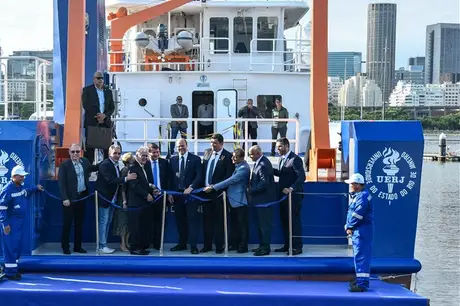 Primeiro navio oceanográfico universitário é inaugurado