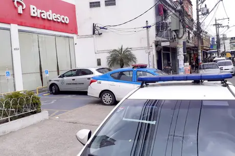 Criminosos arrombam agência bancaria em São Gonçalo 