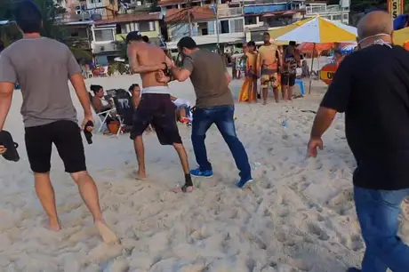 Ladrão de carros é preso curtindo praia em Niterói