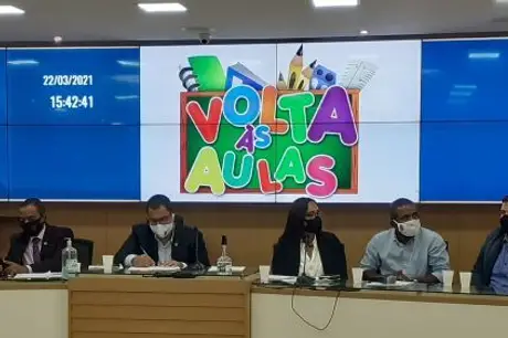 Vereadores promovem debate sobre o retorno das aulas presenciais em São Gonçalo