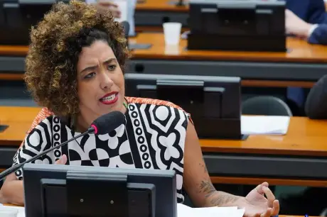 Deputada Talíria Petrone pede investigação federal sobre operação policial no Jacarezinho 