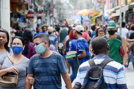 Rio de Janeiro flexibilizará uso de máscara em local aberto