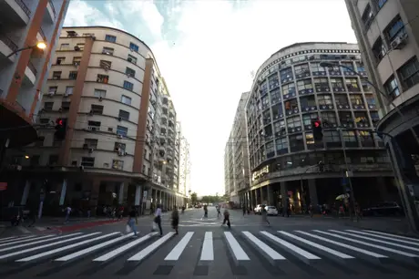 Niterói ganha faixa de pedestres 3D como parte das ações do Maio Amarelo