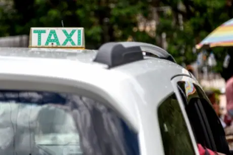 São Gonçalo realiza licenciamento e vistoria de táxis para 2022