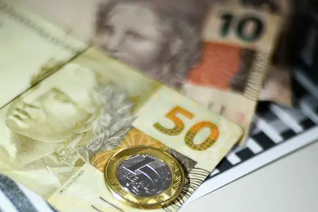 Aprovada MP que garante crédito para auxílio de R$ 600 até dezembro