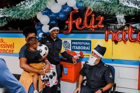 Ronda Solidária: Guarda Municipal de Itaboraí distribui presentes de Natal para crianças