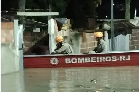 Bombeiros socorreram mais 60 pessoas que ficaram ilhadas no Estado do Rio nas últimas 24 horas