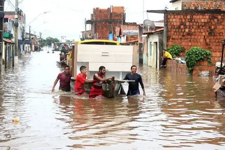 Atingidos pelas chuvas em São Gonçalo poderão sacar FGTS
