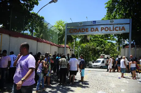 Famílias de vítimas de chacina no Jacarezinho pedem reparação