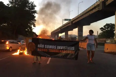 Movimento dos Trabalhadores Sem Terra realiza atos no Brasil