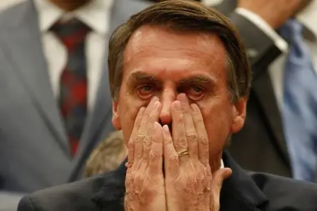 MPE pede condenação de Bolsonaro por reunião com embaixadores