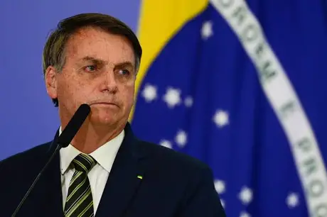 Defesa de Bolsonaro avalia recorrer da decisão do TSE no STF