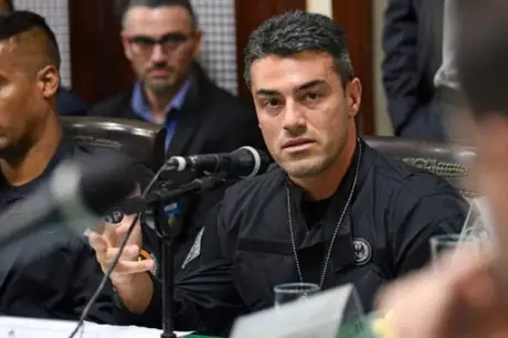 Me arrependo, diz delegado que chefiava policiais investigados por homicídio de João Pedro