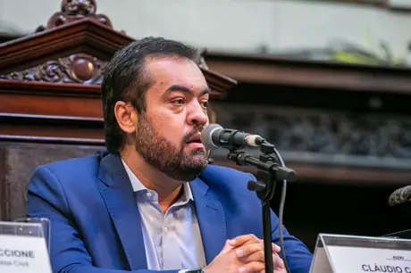 Cláudio Castro determina o cancelamento da prova objetiva do concurso da PM 