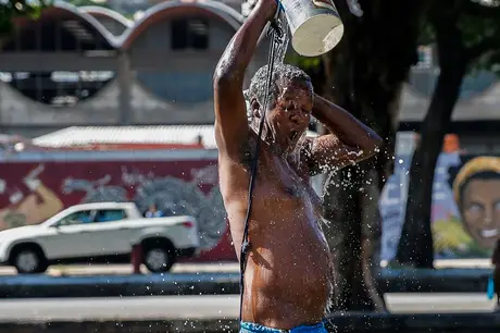 Rio chega a sensação térmica de 55ºC com previsão de chuva forte