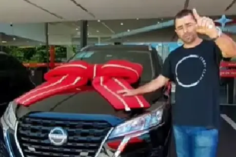 Motorista que atropelou Kayky Brito compra carro com dinheiro de doações