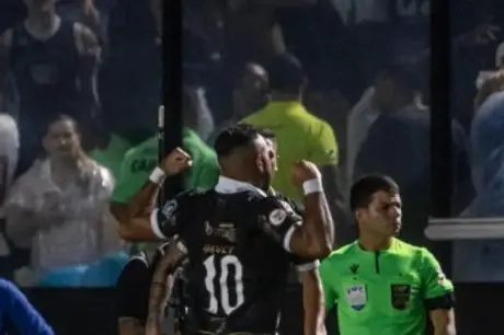 Vasco vence o Fortaleza em São Januário com o primeiro gol de Payet 
