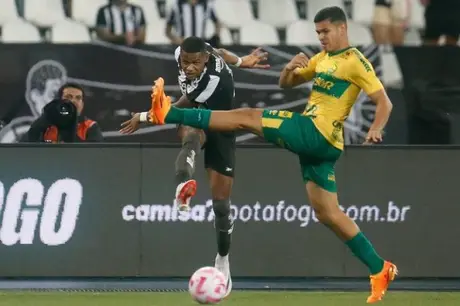 Cuiabá surpreende e vence o líder Botafogo no Nilton Santos