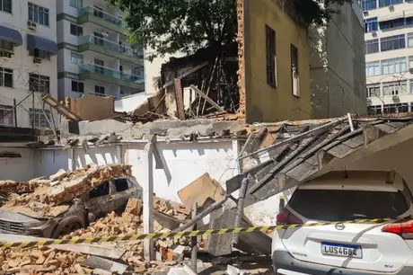 Casa desaba e assusta moradores na Tijuca