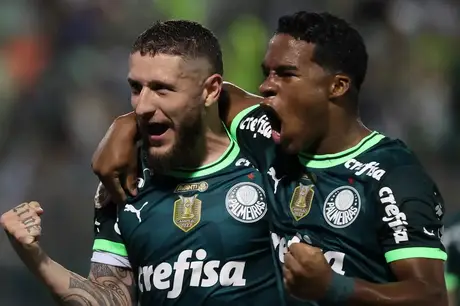 Palmeiras derrota Internacional e assume liderança do Brasileiro