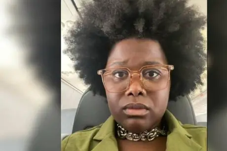 Cantora denuncia racismo em aeroporto no Rio: 'Revistaram meu cabelo'