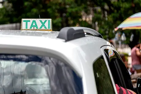 Semtran prorroga prazo para recadastramento de taxistas