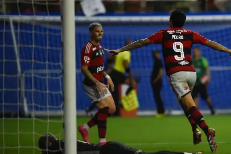 Flamengo estreia com goleada no Campeonato Carioca
