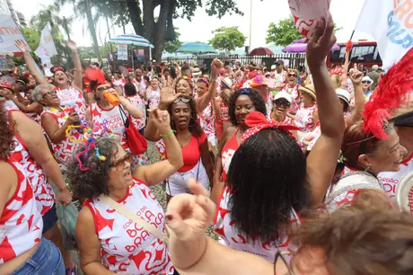 Carnaval de rua em Niterói terá início neste final de semana.