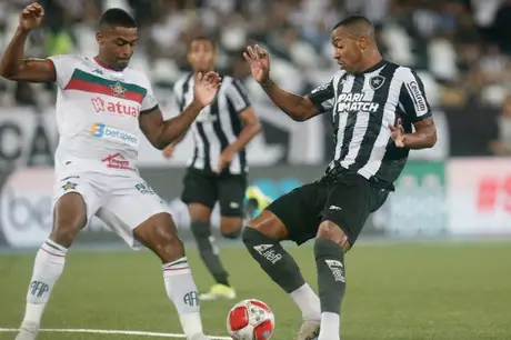 Botafogo empata com Portuguesa-RJ e perde chance de dormir na ponta do Carioca