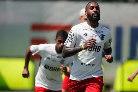 Gerson do Flamengo é internado às pressas em hospital no Rio