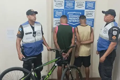 Após furtar bicicleta em Niterói, comparsa é preso dentro das barcas a caminho do Rio