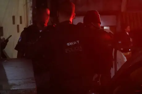  Policial reage a tentativa de assalto e mata quatro criminosos em São Gonçalo