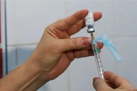 Dengue: apenas 2 de cada 10 vacinas entregues pelo SUS foram aplicadas