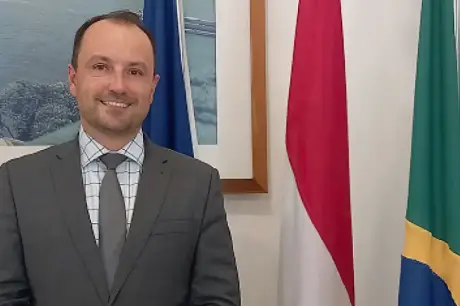 Embaixador húngaro é chamado ao Itamaraty para falar sobre Bolsonaro