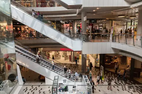 Levantamento aponta queda no fluxo de shoppings centers, em 2023