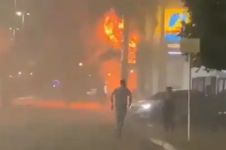 Incêndio em pousada deixa 10 pessoas mortas 