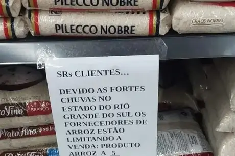 Supermercados racionam venda de arroz por conta de tragédia no RS